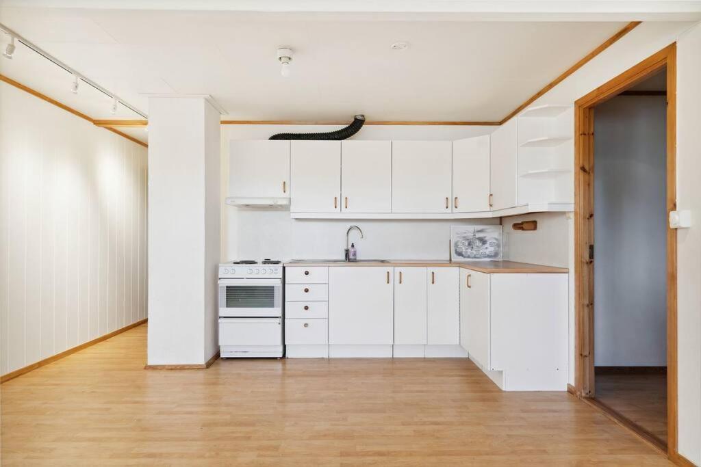 60 Sqm Apartment A - Free Parking! Тромсё Экстерьер фото